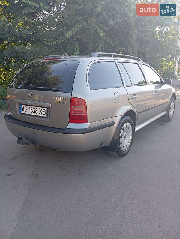 Универсал Skoda Octavia 2009 в Новомосковске