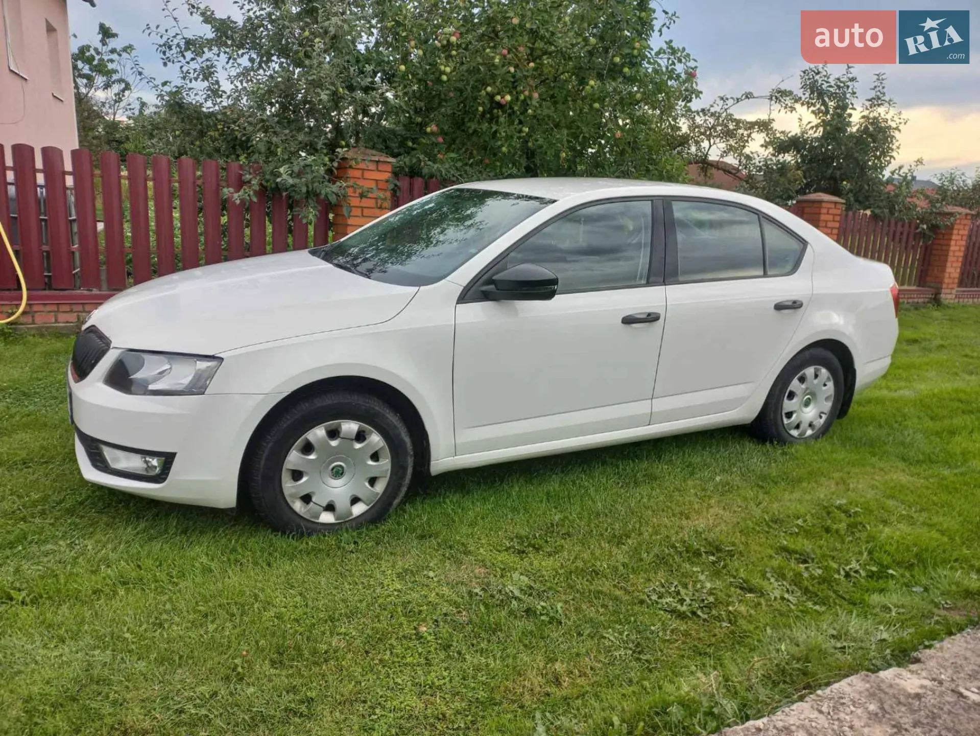 Skoda Octavia 2014 VIN TMBAF7NE8F0008727 фото оголошення 2 з 5