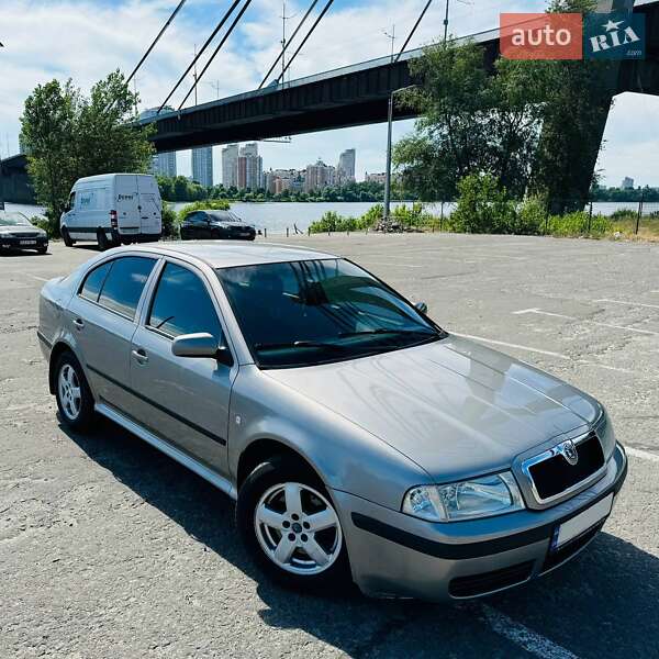 Лифтбек Skoda Octavia 2006 в Киеве