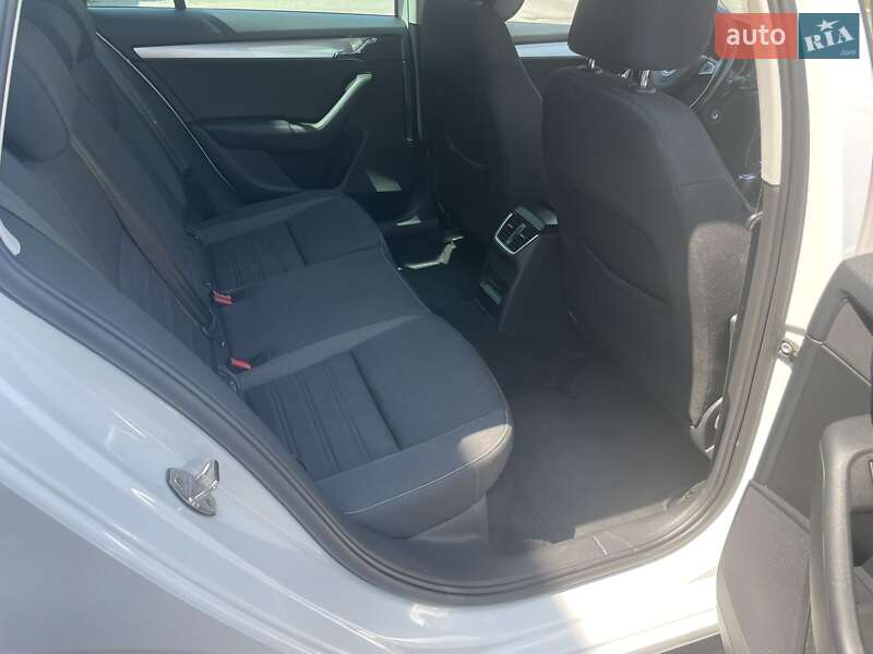 Универсал Skoda Octavia 2018 в Ровно
