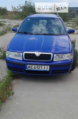 Універсал Skoda Octavia 2005 в Дніпрі