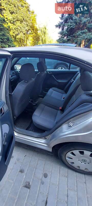 Лифтбек Skoda Octavia 2008 в Черкассах