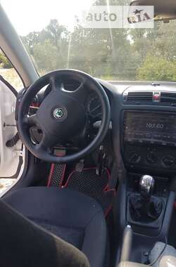 Лифтбек Skoda Octavia 2006 в Киеве