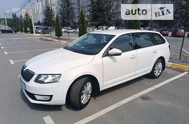 Универсал Skoda Octavia 2016 в Буче