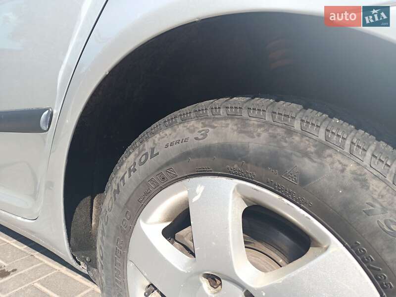 Универсал Skoda Octavia 2005 в Казатине