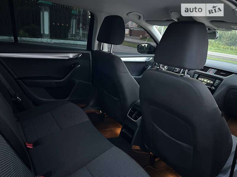 Универсал Skoda Octavia 2015 в Дубно