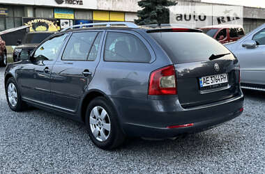 Універсал Skoda Octavia 2009 в Дніпрі