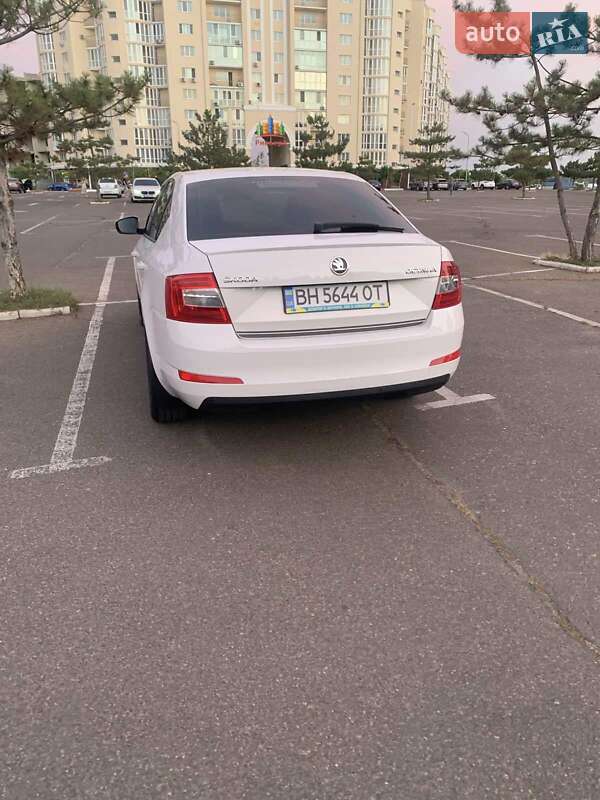 Лифтбек Skoda Octavia 2014 в Николаеве