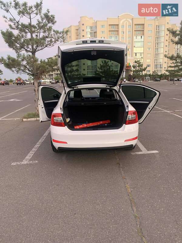 Лифтбек Skoda Octavia 2014 в Николаеве
