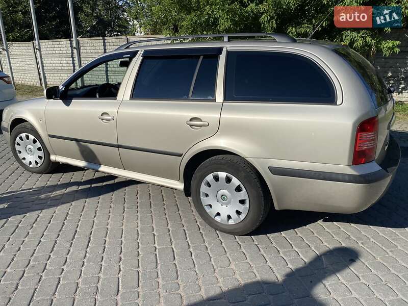 Универсал Skoda Octavia 2006 в Коростене