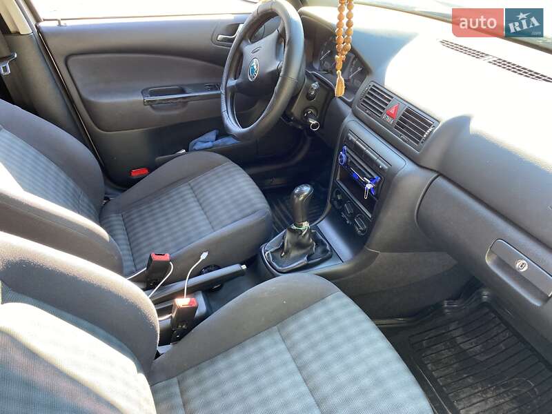 Универсал Skoda Octavia 2006 в Коростене
