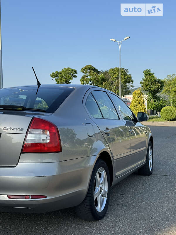 Лифтбек Skoda Octavia 2011 в Виноградове фото 9 Лифтбек Skoda Octavia 2011 в Виноградове