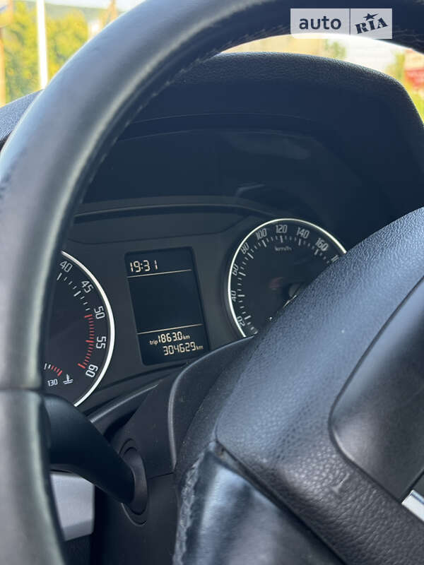 Лифтбек Skoda Octavia 2011 в Виноградове фото 12 Лифтбек Skoda Octavia 2011 в Виноградове