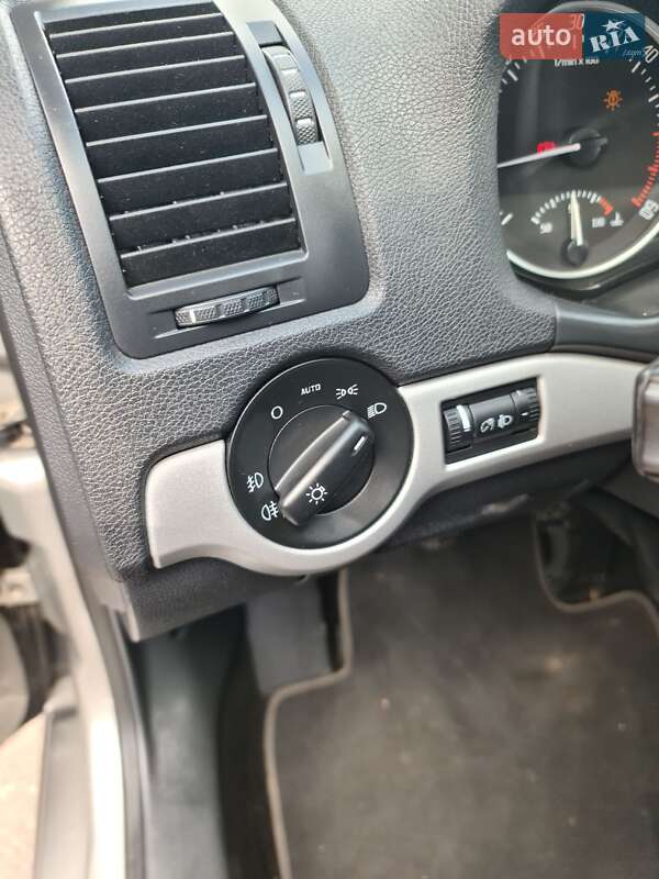 Універсал Skoda Octavia 2012 в Острозі