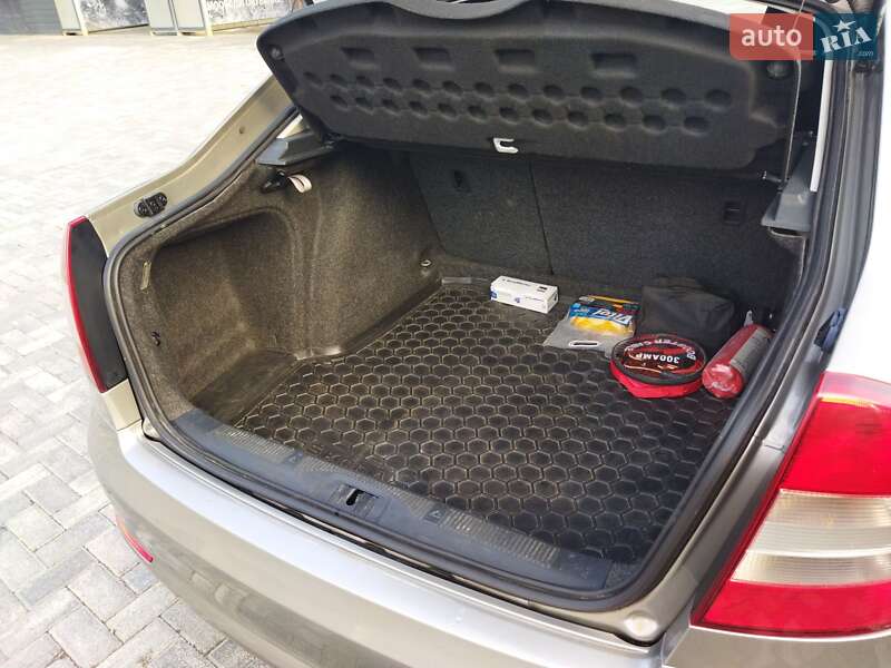 Лифтбек Skoda Octavia 2011 в Виннице