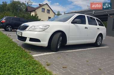 Универсал Skoda Octavia 2010 в 