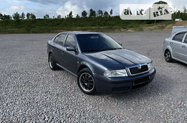 Ліфтбек Skoda Octavia 2004 в Львові