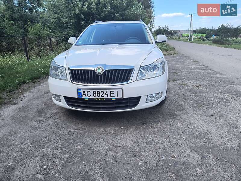 Универсал Skoda Octavia 2009 в Нововолынске