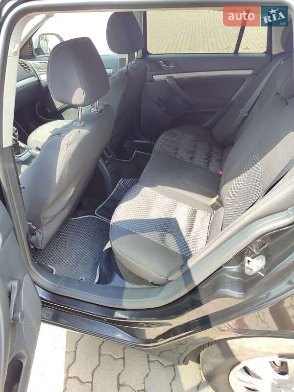 Універсал Skoda Octavia 2012 в Стрию фото 23 Універсал Skoda Octavia 2012 в Стрию