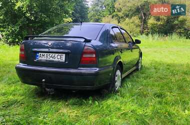 Лифтбек Skoda Octavia 1999 в 