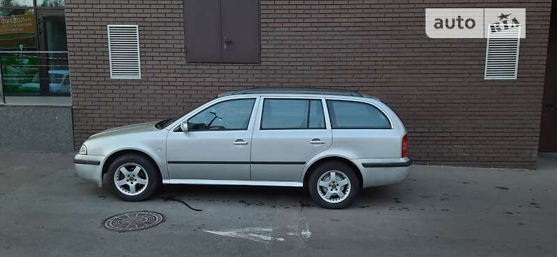 Універсал Skoda Octavia 2004 в Києві