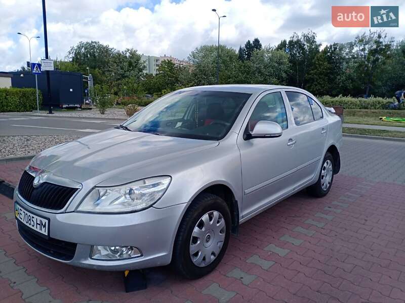 Лифтбек Skoda Octavia 2010 в Львове