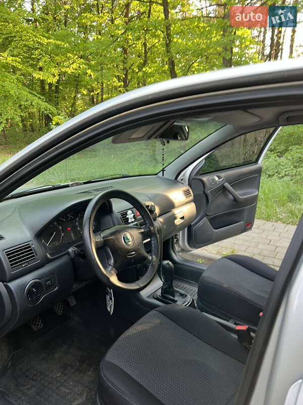 Лифтбек Skoda Octavia 2006 в Львове