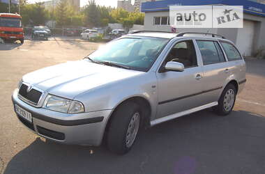 Универсал Skoda Octavia 2002 в Ровно