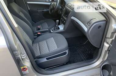 Лифтбек Skoda Octavia 2011 в 