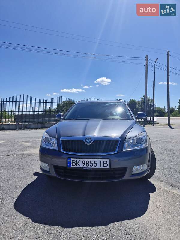 Універсал Skoda Octavia 2011 в Житомирі
