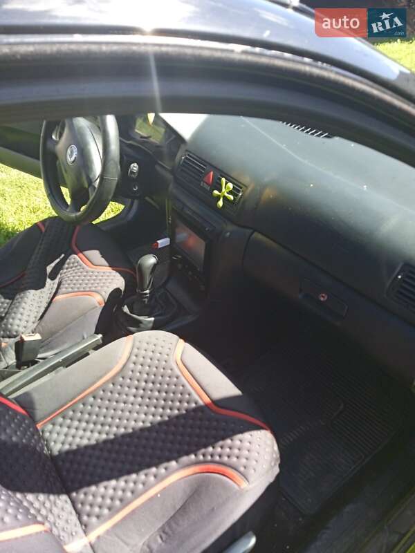 Лифтбек Skoda Octavia 2007 в Маневичах