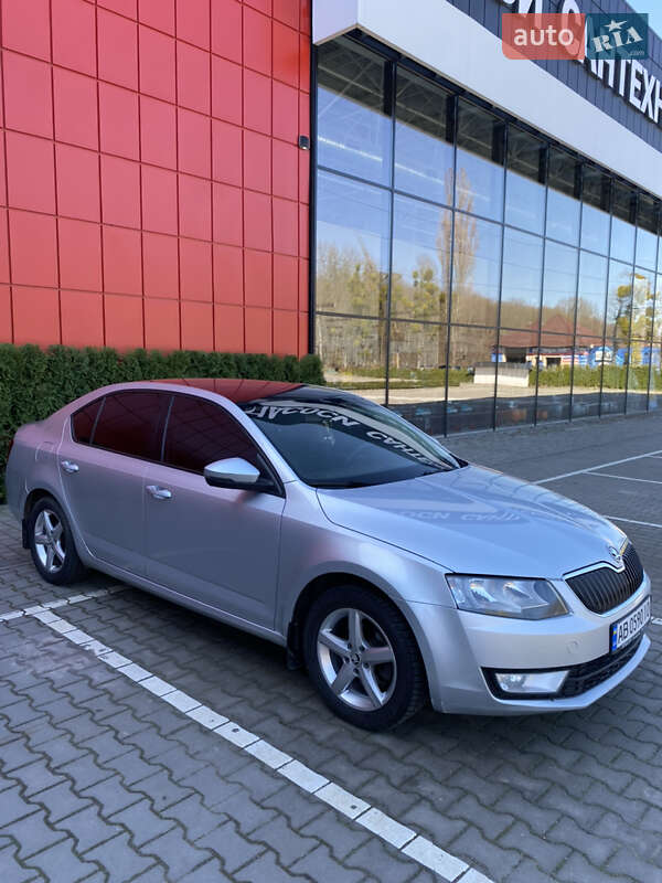 Лифтбек Skoda Octavia 2015 в Виннице