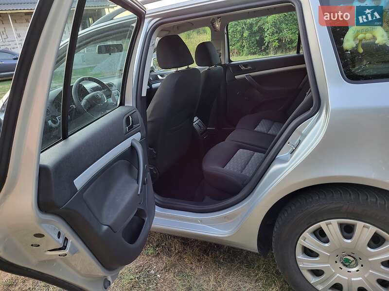 Универсал Skoda Octavia 2009 в Горишних Плавнях