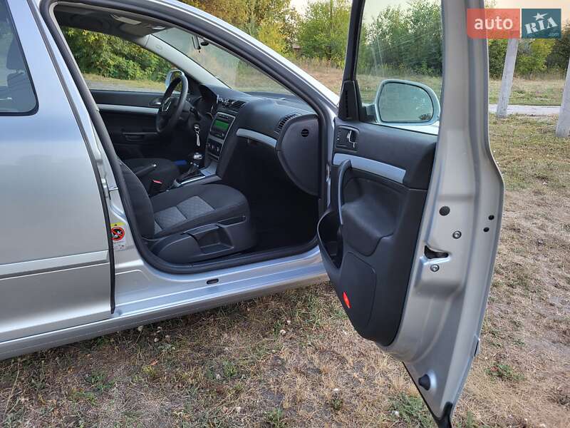 Универсал Skoda Octavia 2009 в Горишних Плавнях