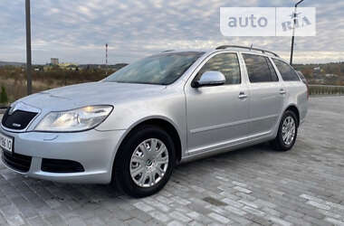 Универсал Skoda Octavia 2011 в Золочеве