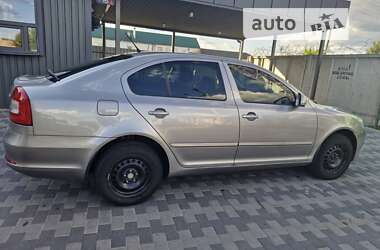 Лифтбек Skoda Octavia 2012 в 