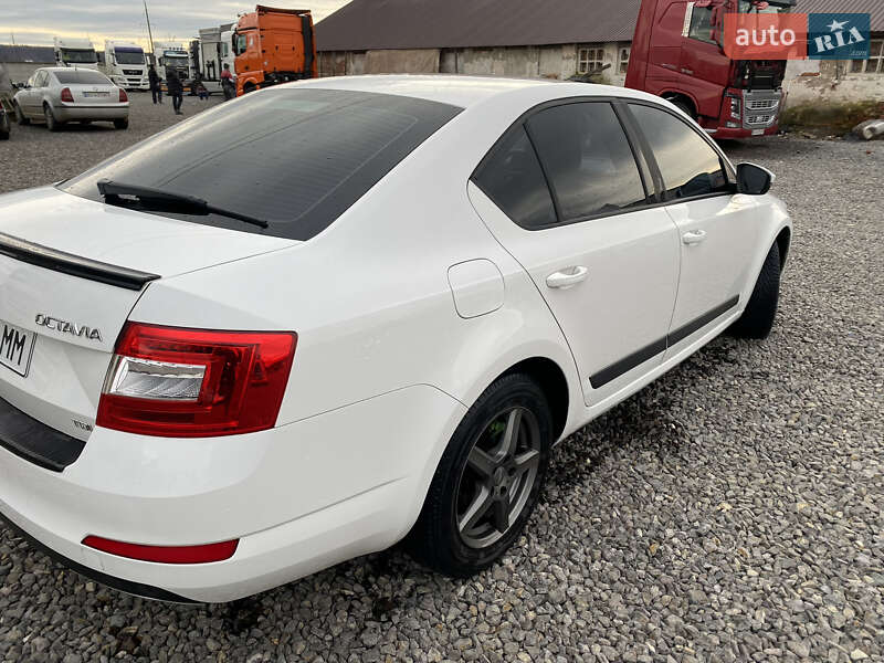 Лифтбек Skoda Octavia 2013 в Иршаве