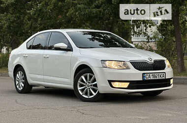 Лифтбек Skoda Octavia 2015 в Умани