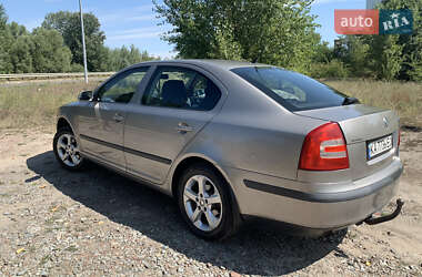 Лифтбек Skoda Octavia 2006 в  фото 3 Лифтбек Skoda Octavia 2006 в