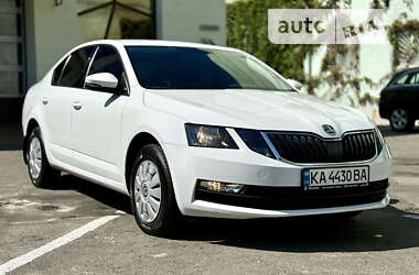 Лифтбек Skoda Octavia 2019 в Киеве