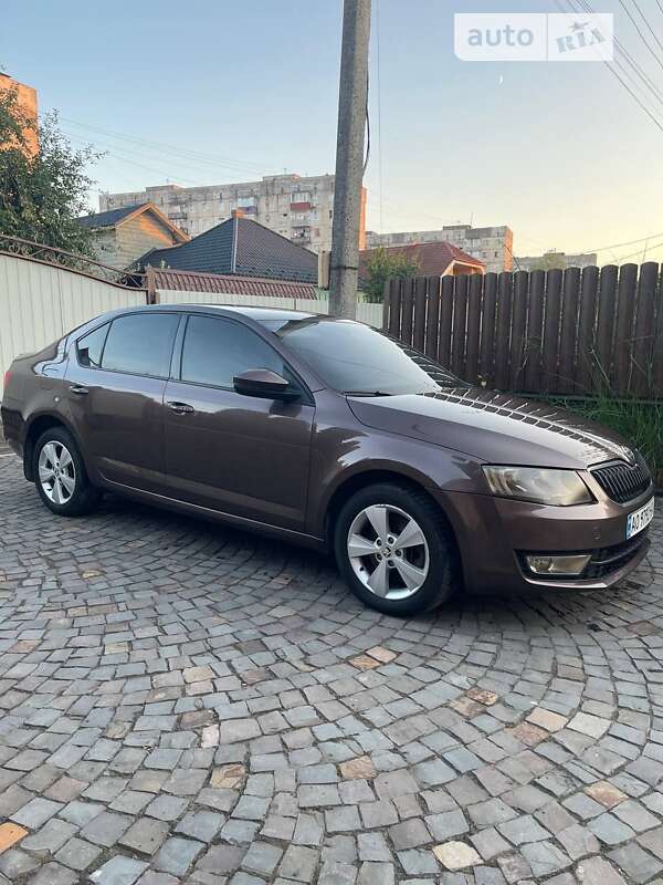 Лифтбек Skoda Octavia 2013 в Мукачево