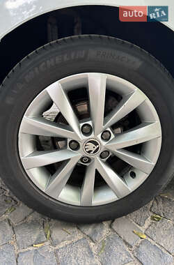 Універсал Skoda Octavia 2017 в Острозі