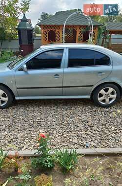 Ліфтбек Skoda Octavia 2006 в Чернівцях