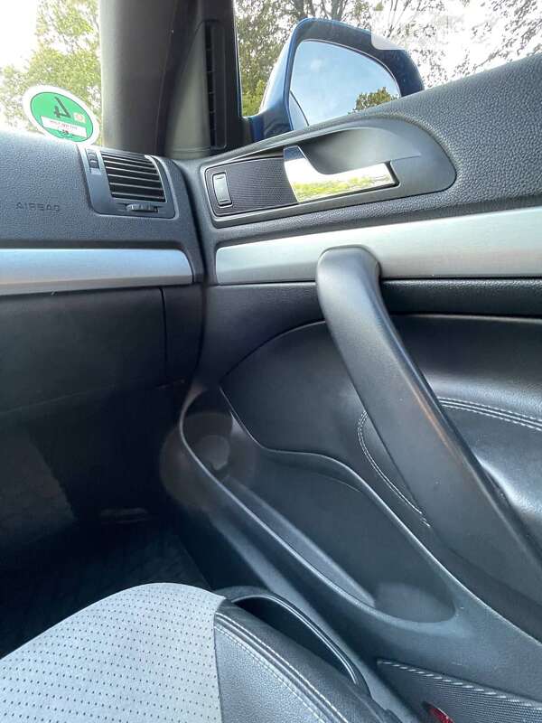 Універсал Skoda Octavia 2010 в Нових Санжарах