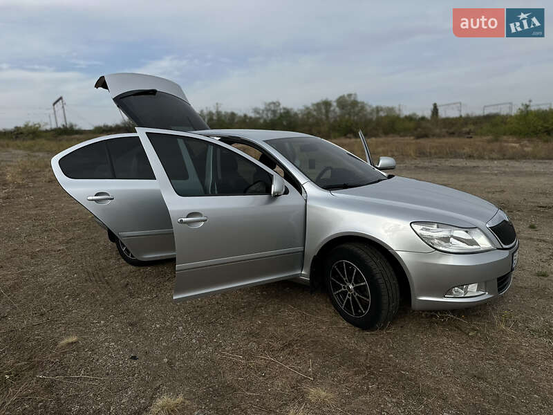 Лифтбек Skoda Octavia 2012 в Кропивницком