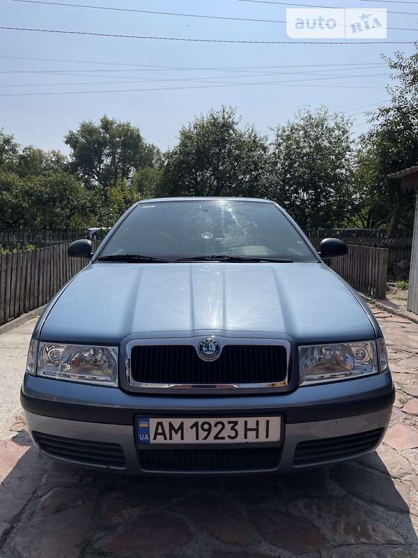 Лифтбек Skoda Octavia 2010 в Овруче