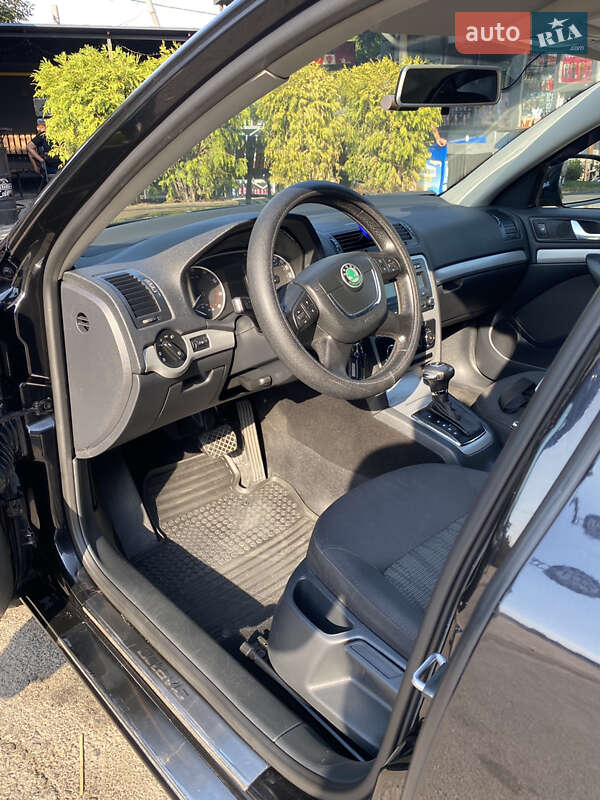 Лифтбек Skoda Octavia 2012 в Хмельницком