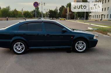 Лифтбек Skoda Octavia 2000 в Днепре