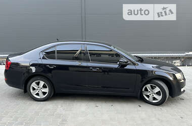 Лифтбек Skoda Octavia 2015 в 