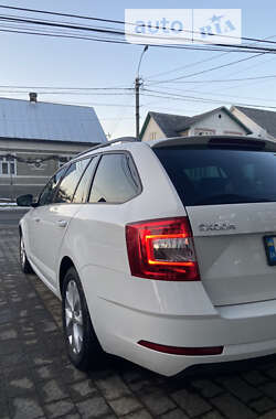 Универсал Skoda Octavia 2020 в Тячеве